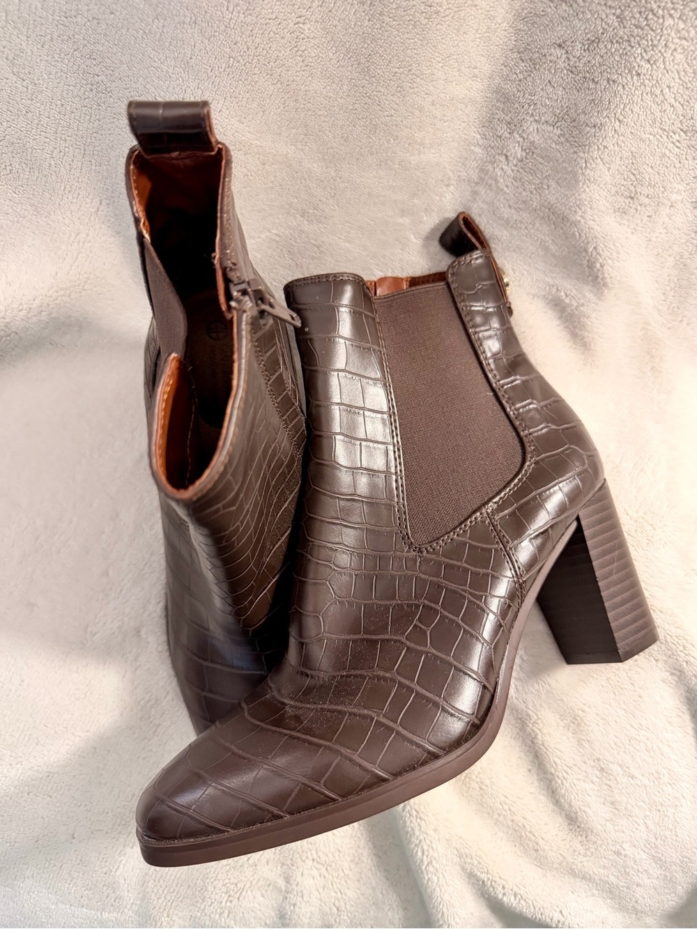 Giani Bernini Brown Croc-Embossed Chelsea Block Heel Ankle Boots